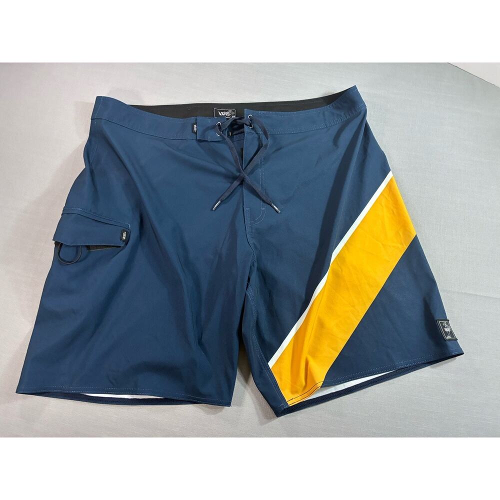Vans Men’s Boardshorts Size 38 Outdoor Surf Camp Hiking Trail Swim Shorts
